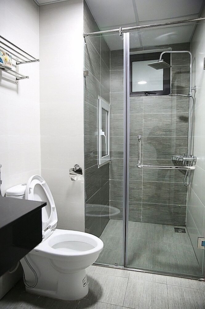 V House 6 Serviced Apartment 38/41