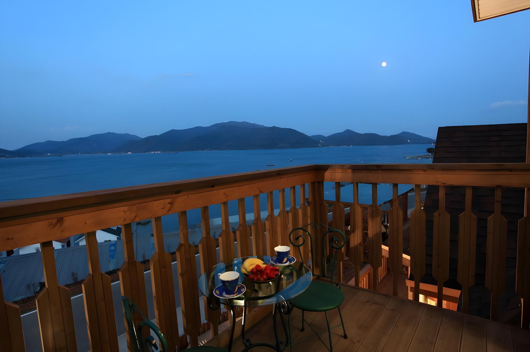 Namhae Rainbow Hill Pension 21/23