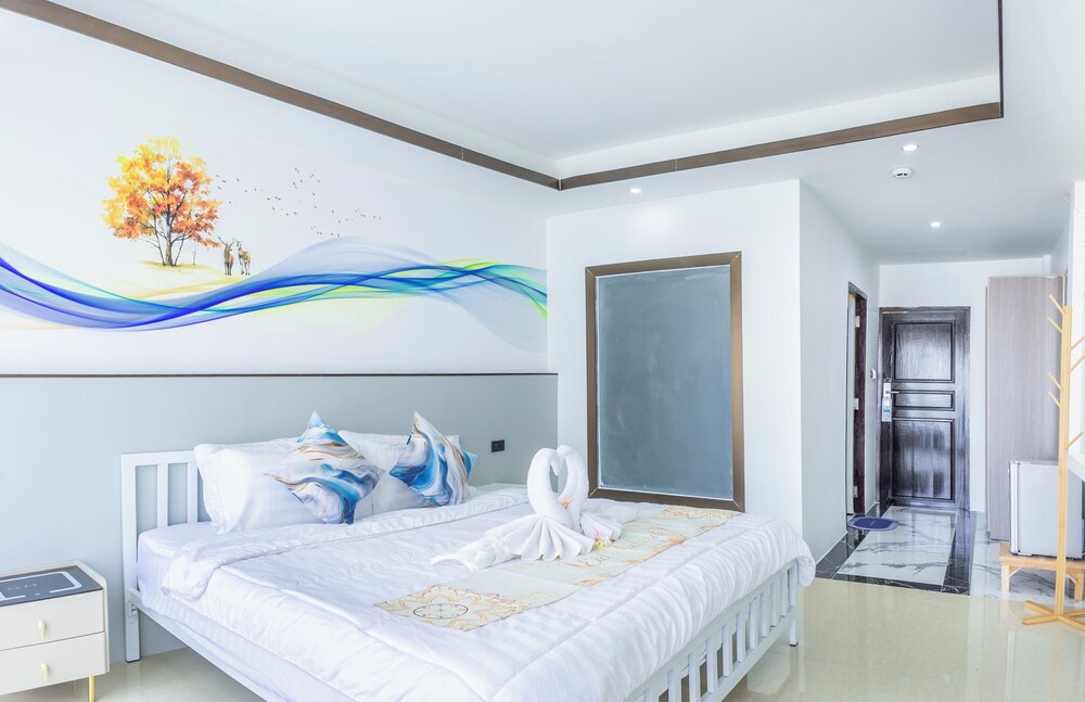 Superior, Double or Twin Bed, Pool View