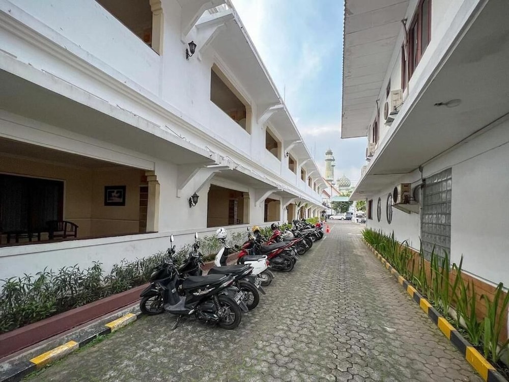 Hotel Pelangi Malang 51/58