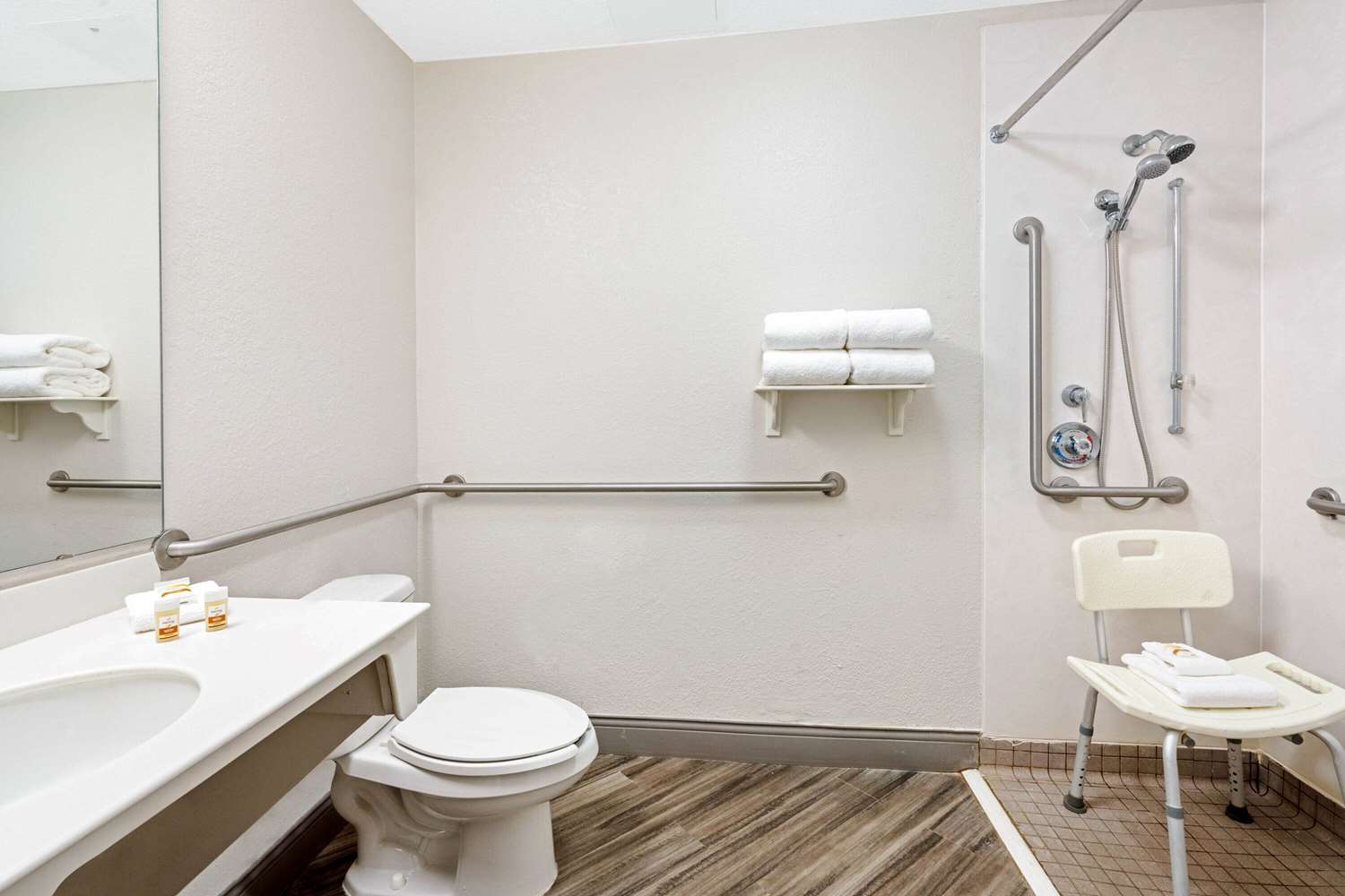 La Quinta Inn & Suites by Wyndham Houston West Park 10 18/19