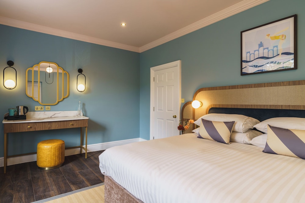 Boutique, King Bed