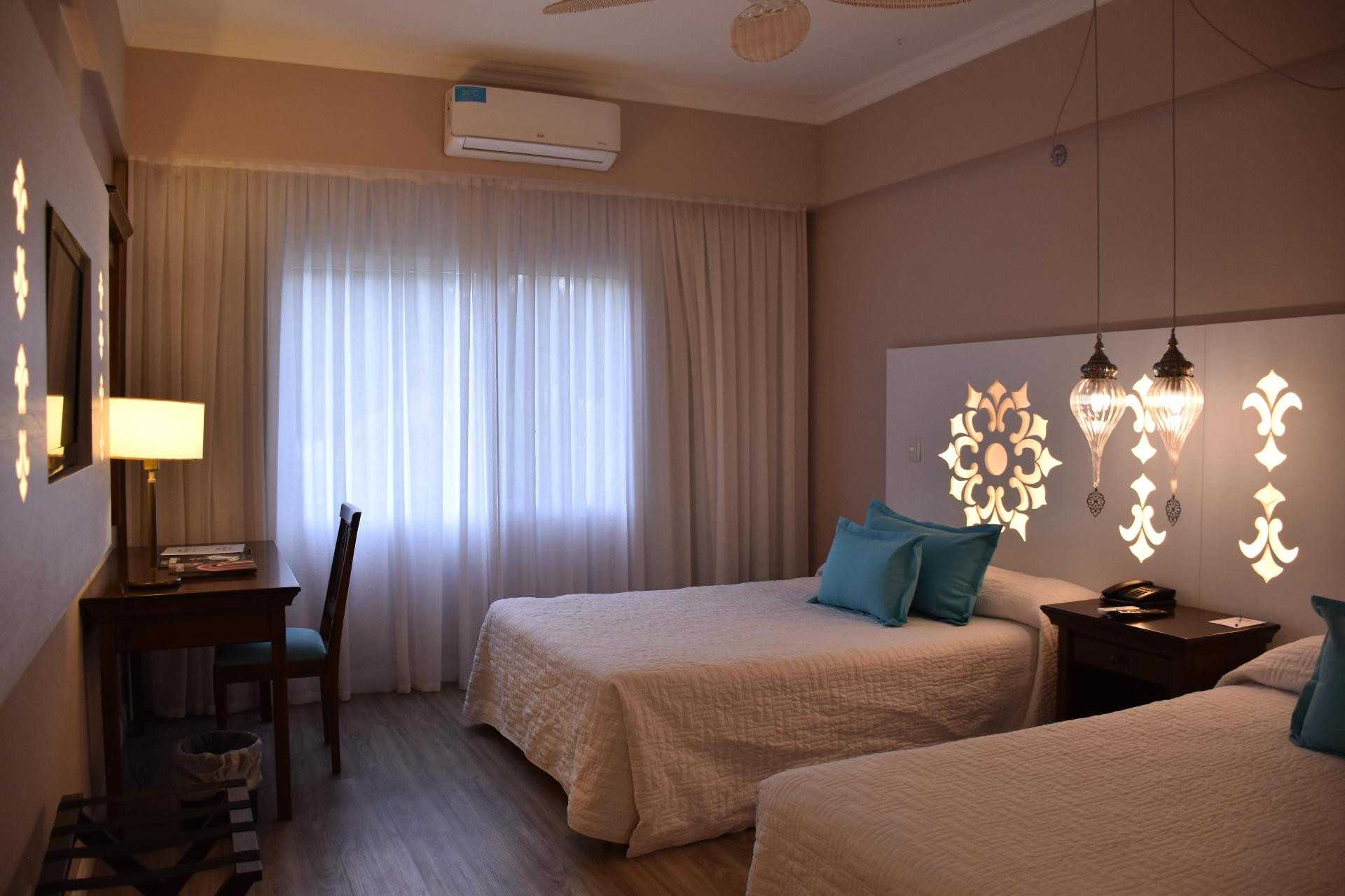 Standard, Twin Beds