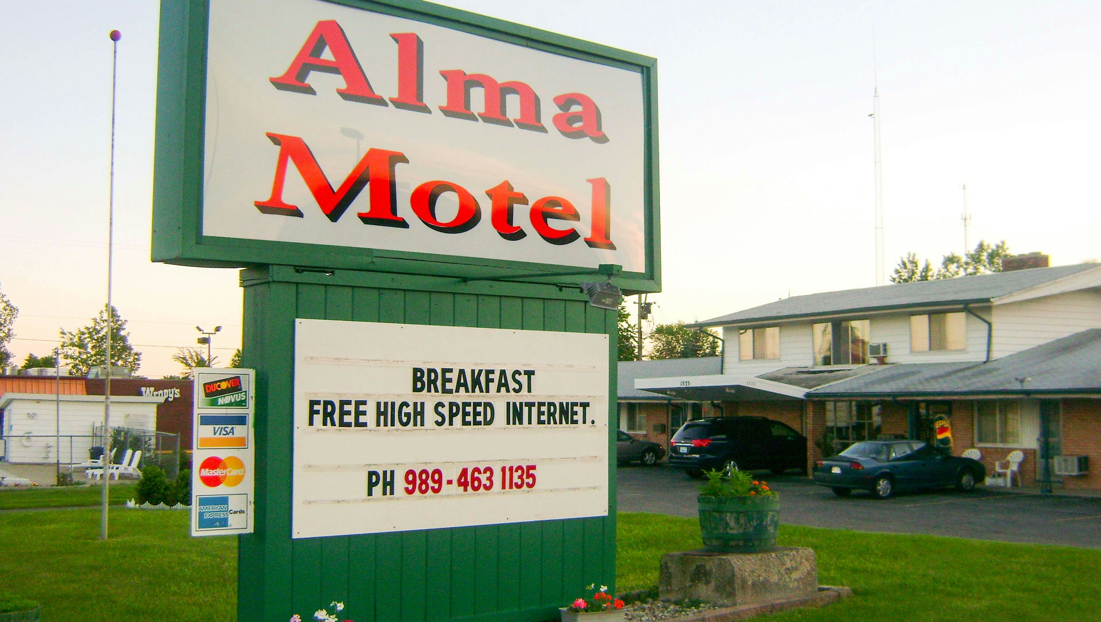 Alma Motel Alma 3/23