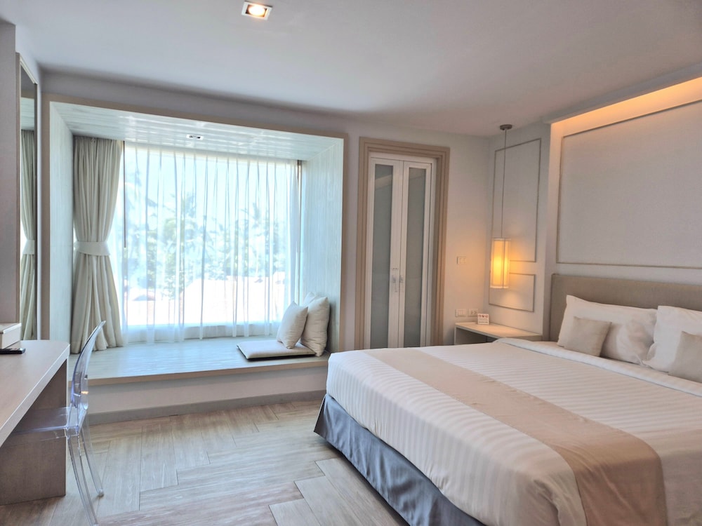 The Bloc Hotel 20/65
