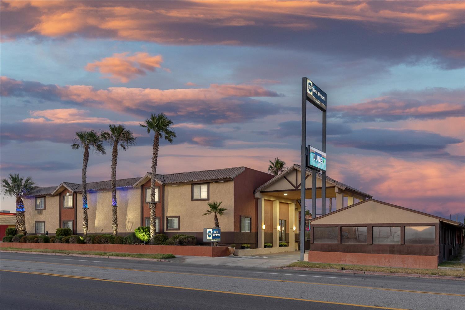 Best Western Desert Winds 2/43