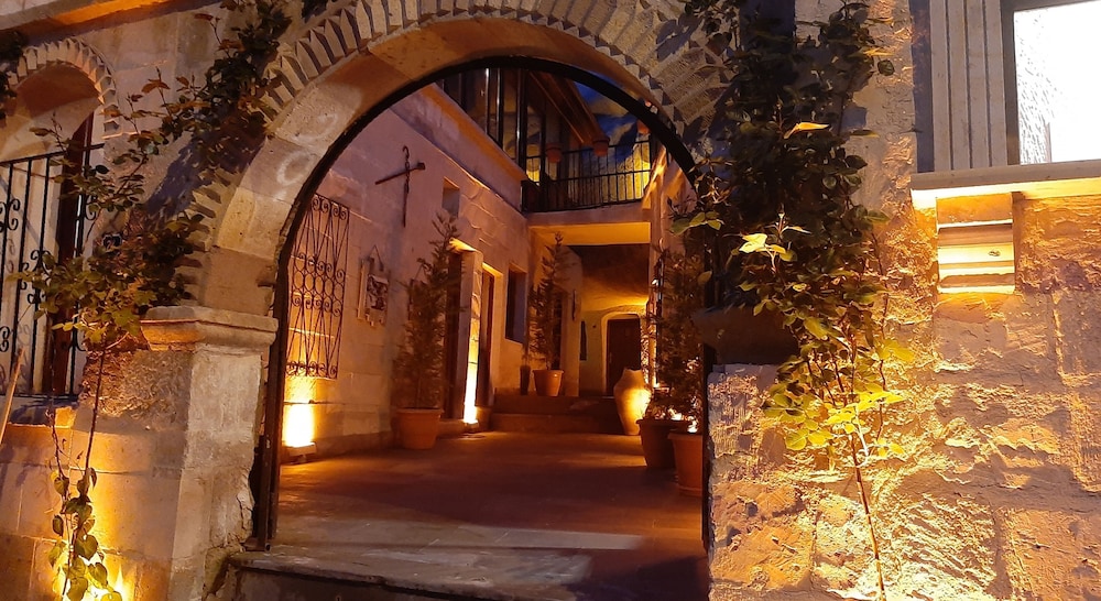 Adelya Cave Hotel 40/50