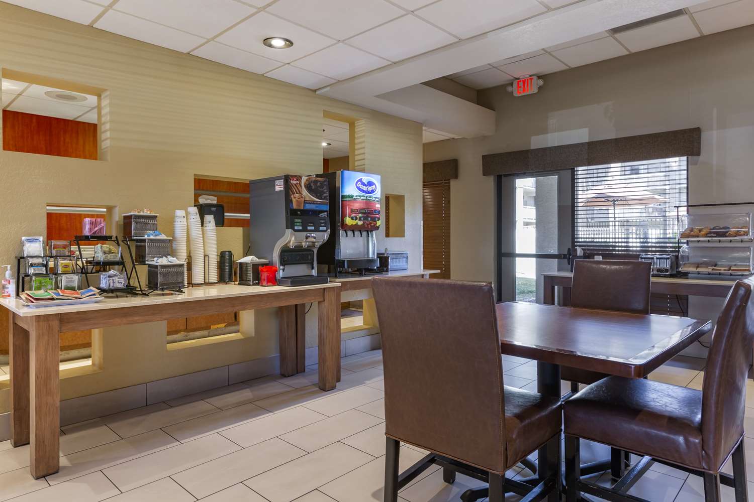 Best Western Plus Scottsdale Thunderbird Suites 33/46