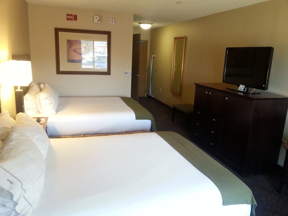 Holiday Inn Express & Suites Sandy - South Salt Lake City, an IHG Hotel 16/56