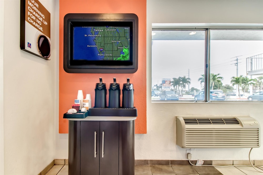 Motel6 Venice, FL 45/63