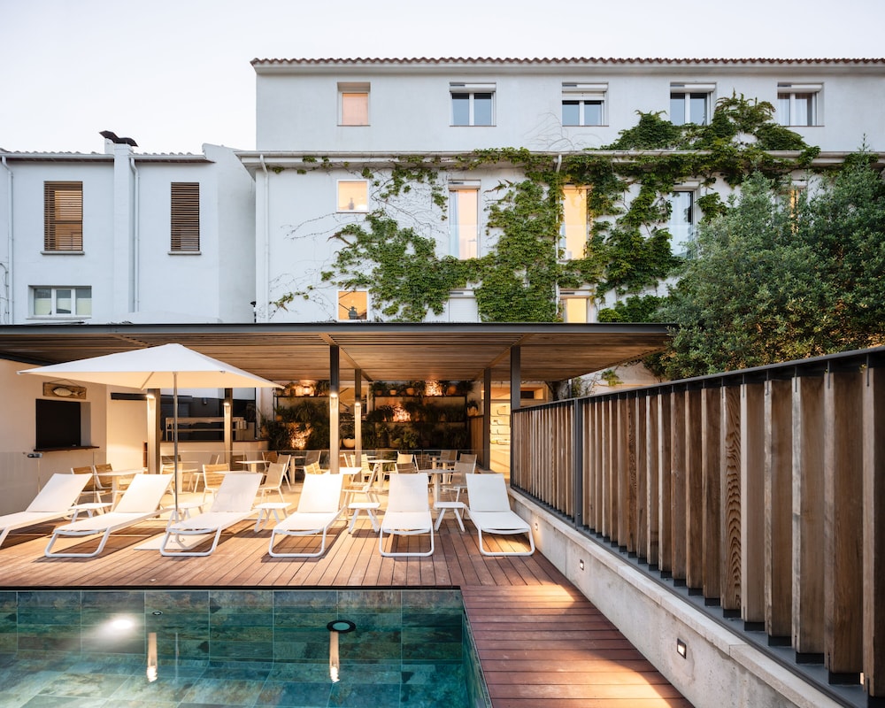 Les Elmes Hotel Spa 77/79