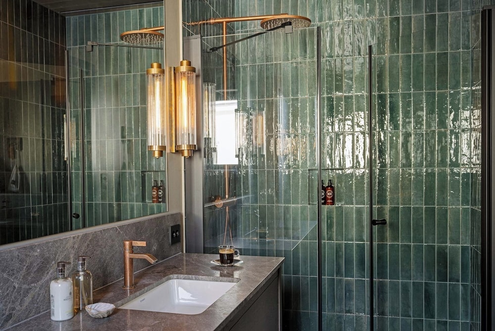 Henningsvaer Bryggehotell by Classic Norway Hotels 48/50