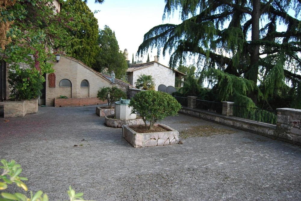 Cittadella Ospitalità 56/58