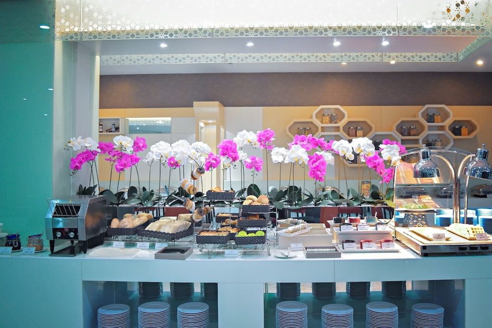 Platinum Balikpapan Hotel Convention Hall 59/64