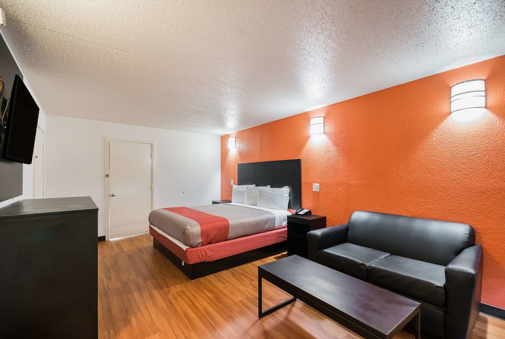 Motel6 Houston, TX - Brookhollow 34/48