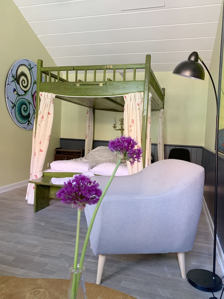Postgaarden Bed Breakfast 9/25