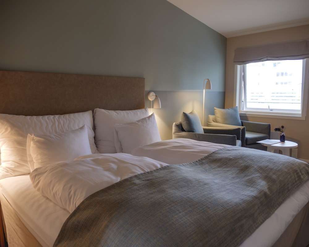 Strand Hotel Fevik 28/80