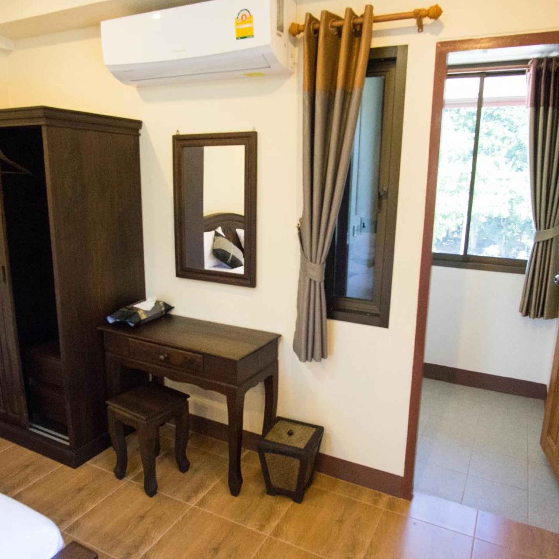 Nan Baankhun Hotel 48/58