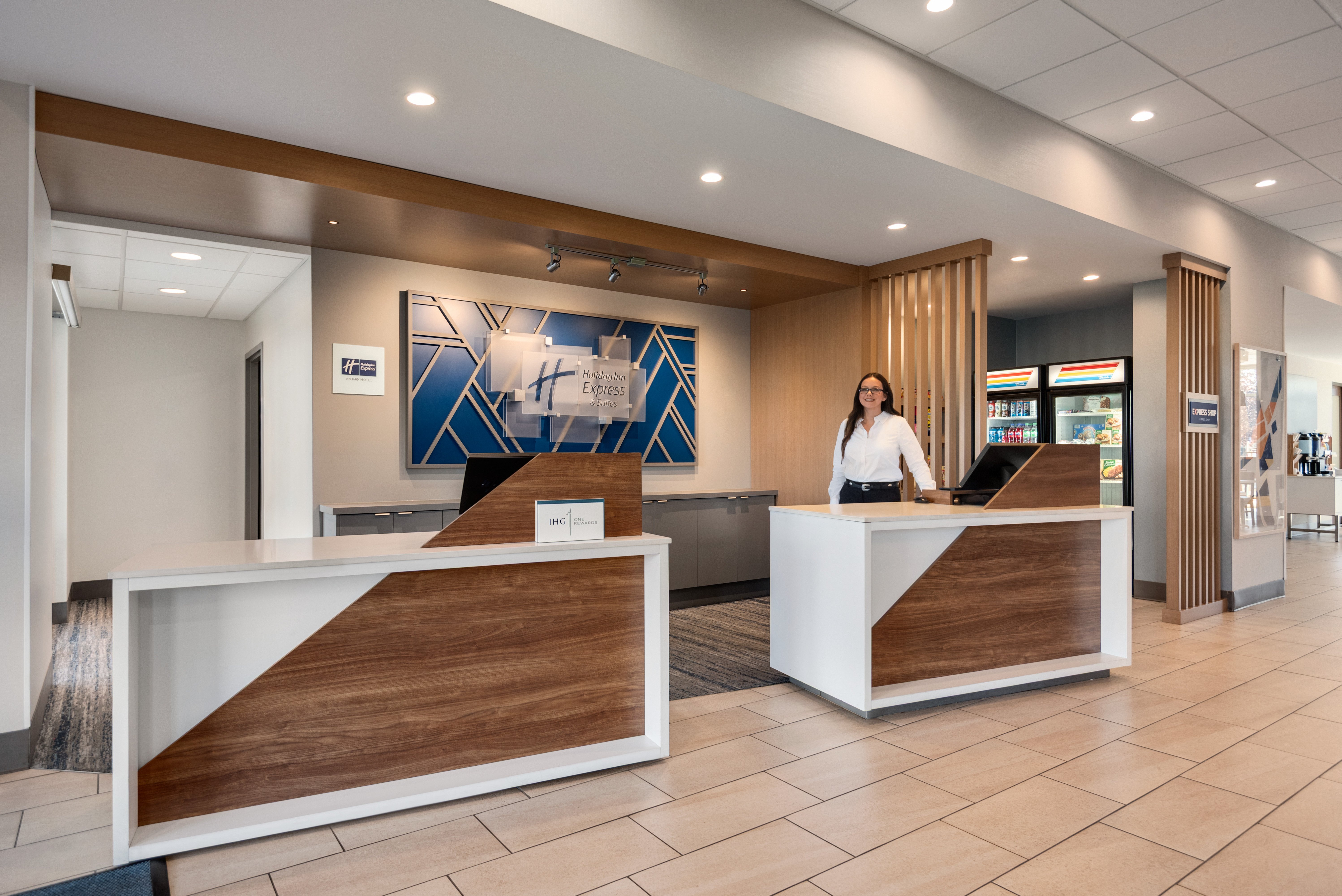 Holiday Inn Express & Suites Yuba City - Marysville 4/38