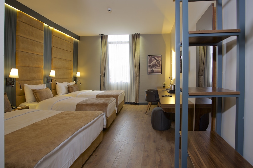 Days Inn by Wyndham Istanbul Arnavutkoy 15/51