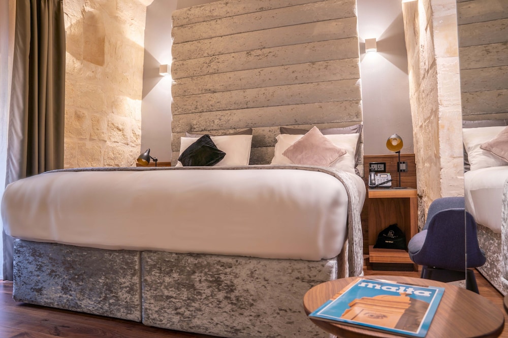 The Village Boutique and Spa 23/72