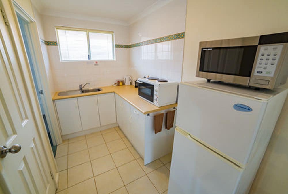 Emu Point Motel 27/70