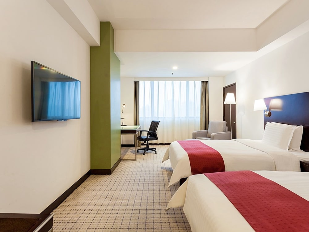 Holiday Inn Vista 24/59