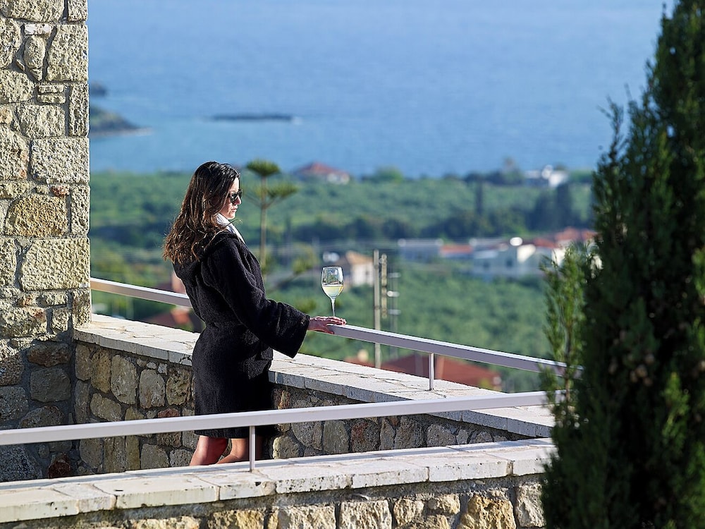 Anaxo Resort 65/69