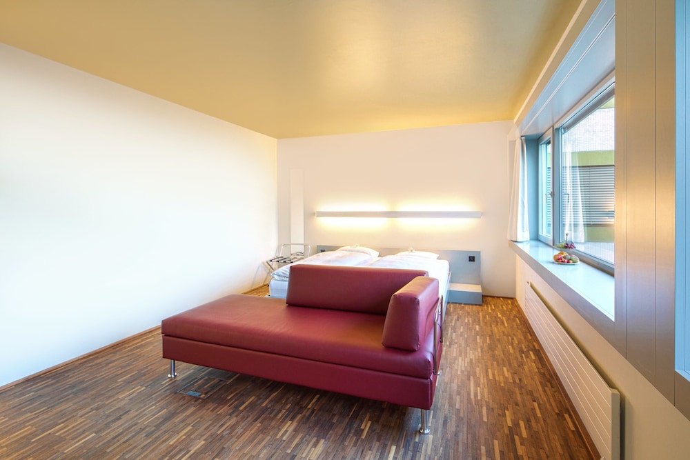 DASBREITEHOTEL 43/56