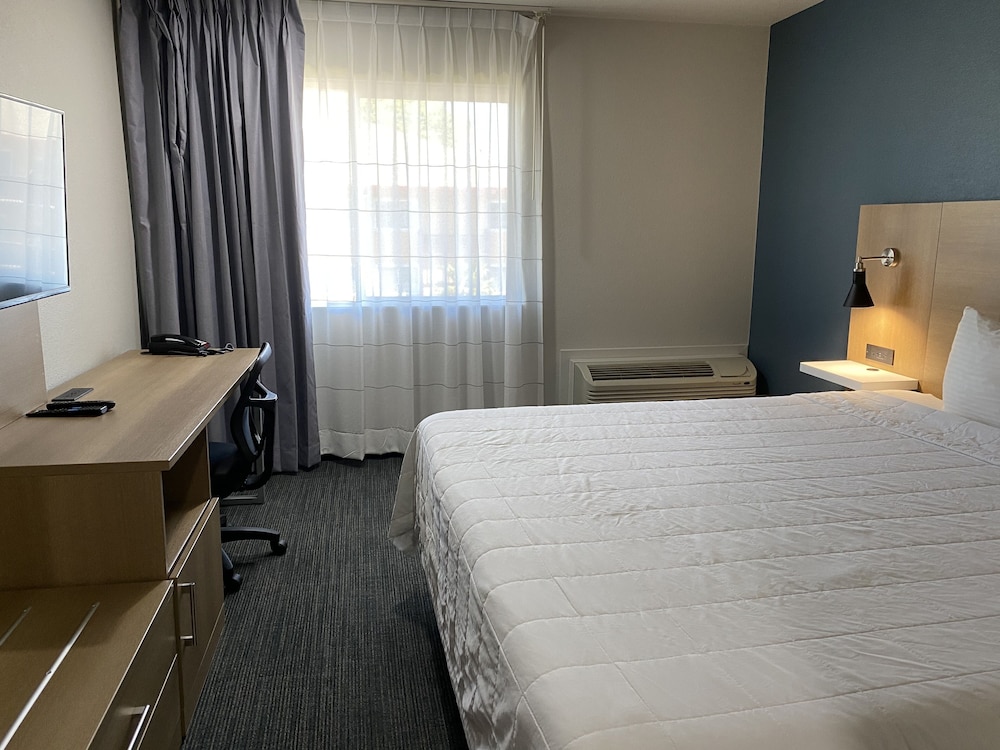 Quality Inn Portland Airport PDX OR 6/34