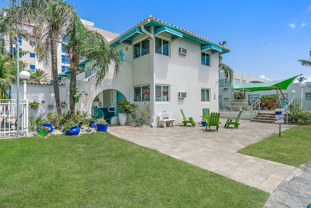 Hollywood Beachside Boutique Suites 7/46