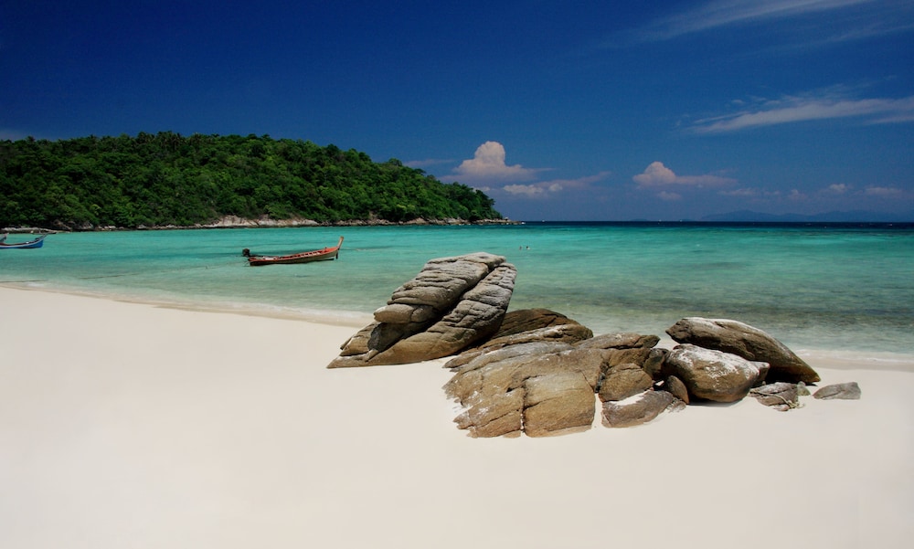 Racha Island Resort (ex Rayaburi Resort) 32/50