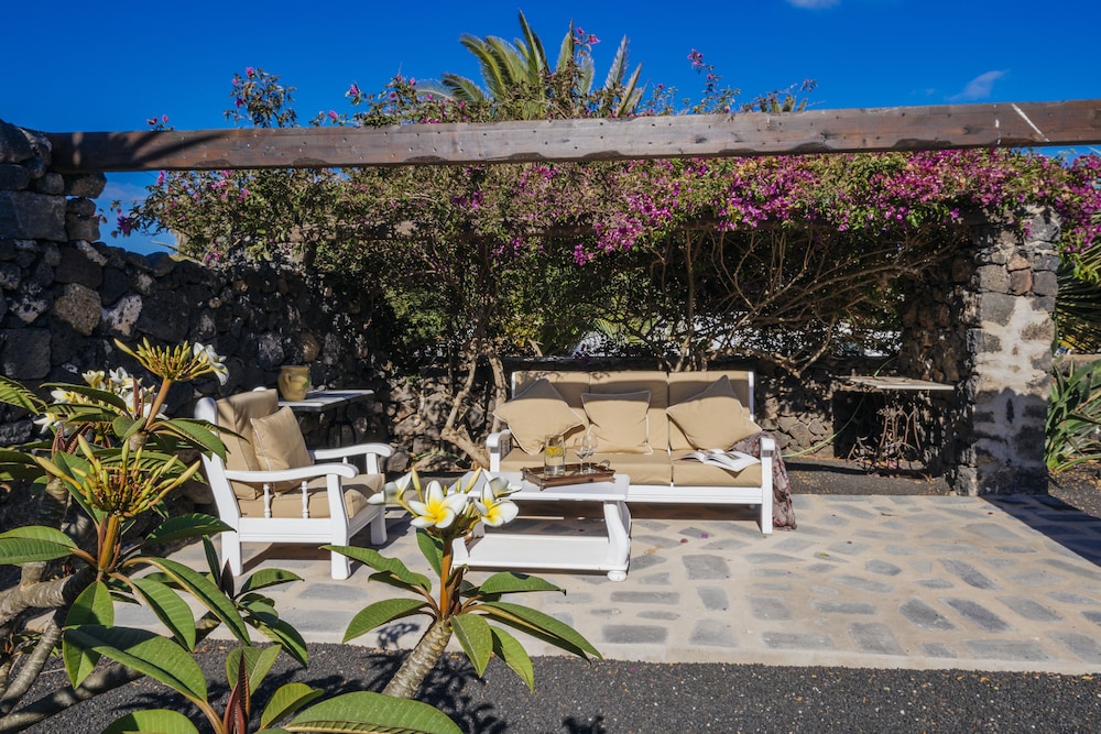 Hotel EL GRIFO 63/71