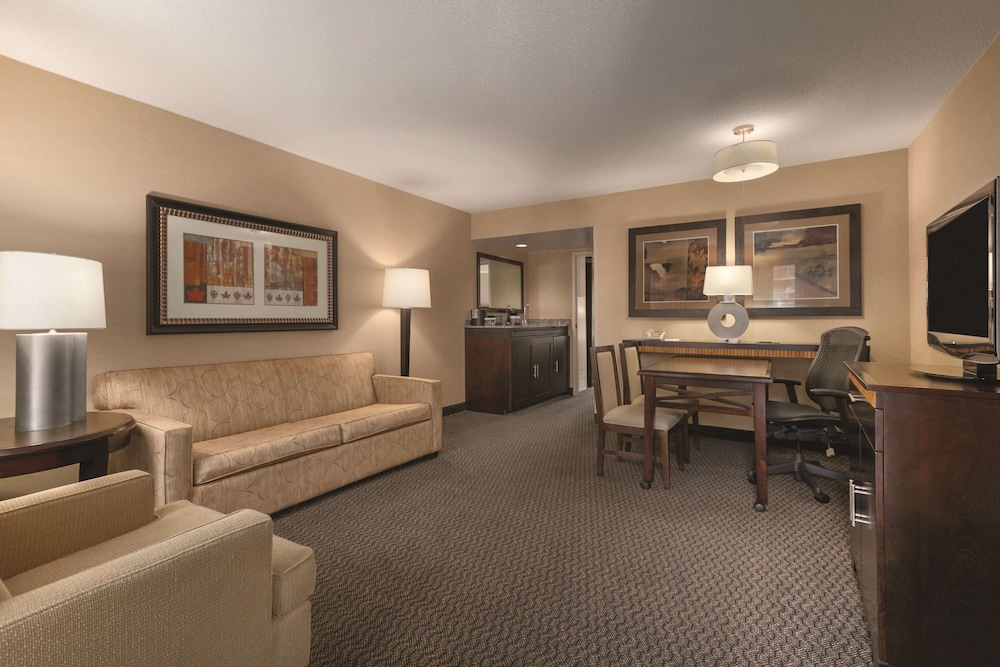 Embassy Suites by Hilton Birmingham 22/36