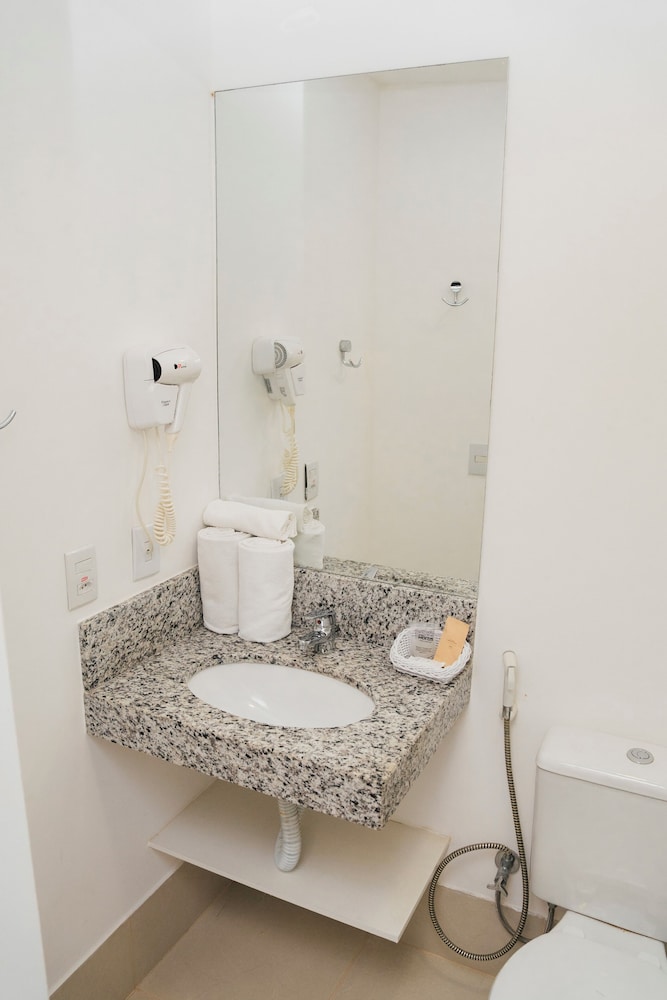 Easy Hotel Cachoeiro de Itapemirim by Atlantica 48/49
