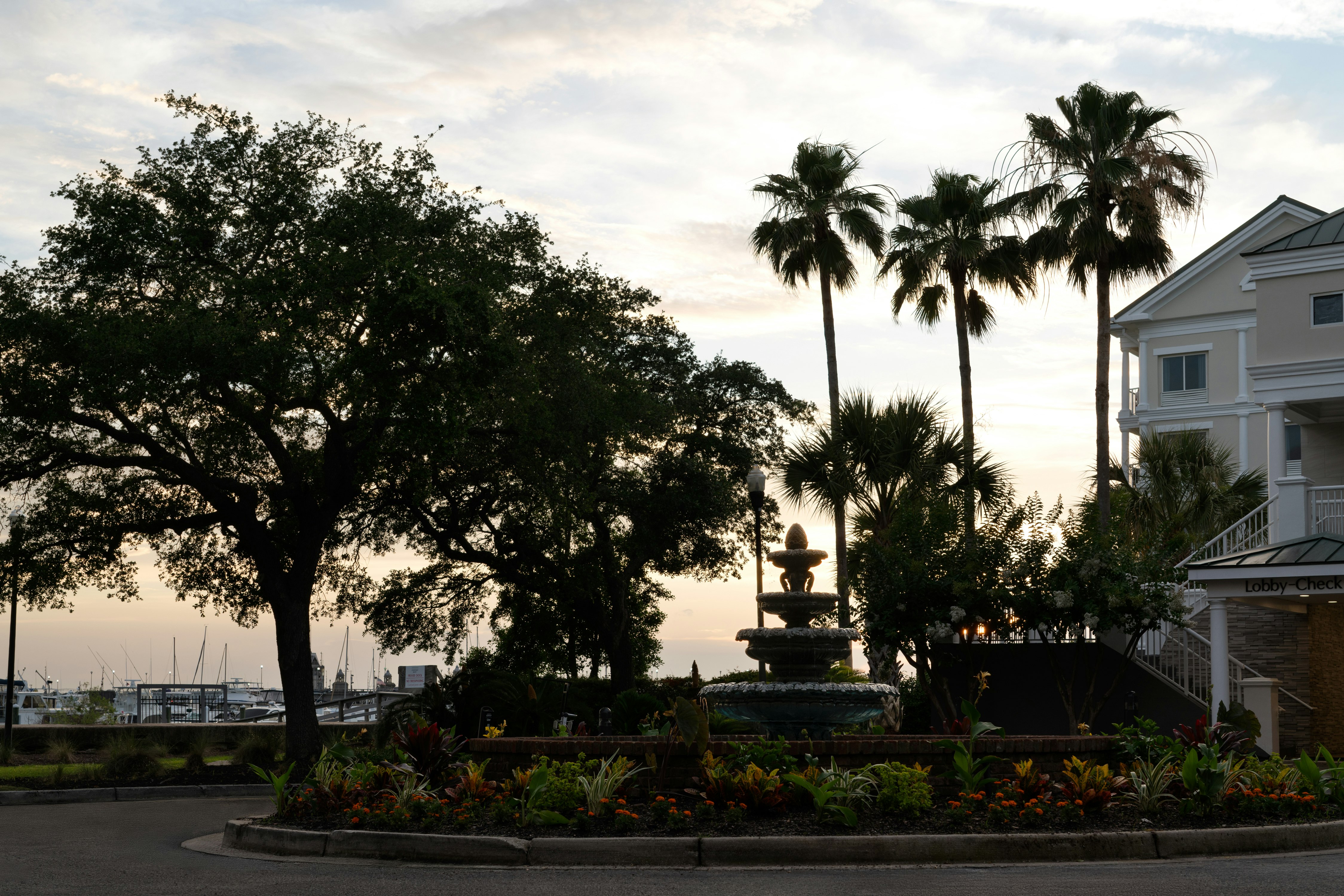 Hilton Garden Inn Charleston Waterfront Downtown 7/77