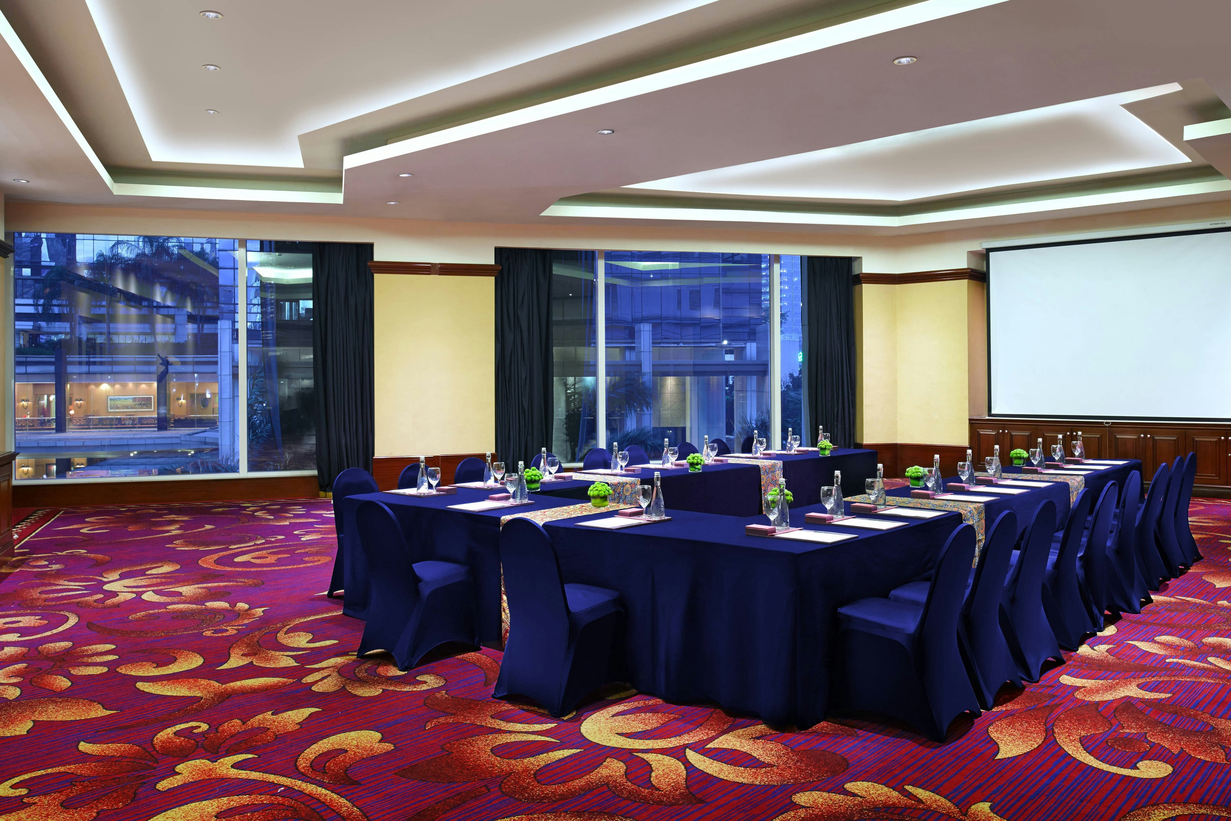 Ritz Carlton Jakarta Mega Kuningan Hotel 47/52
