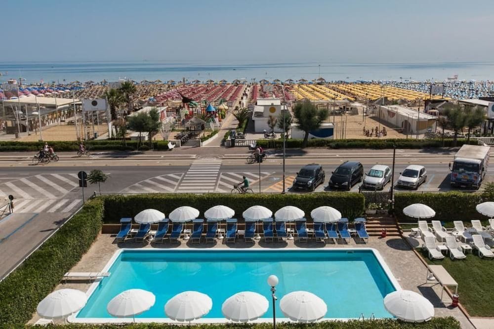 HOTEL AUGUSTEA 52/62