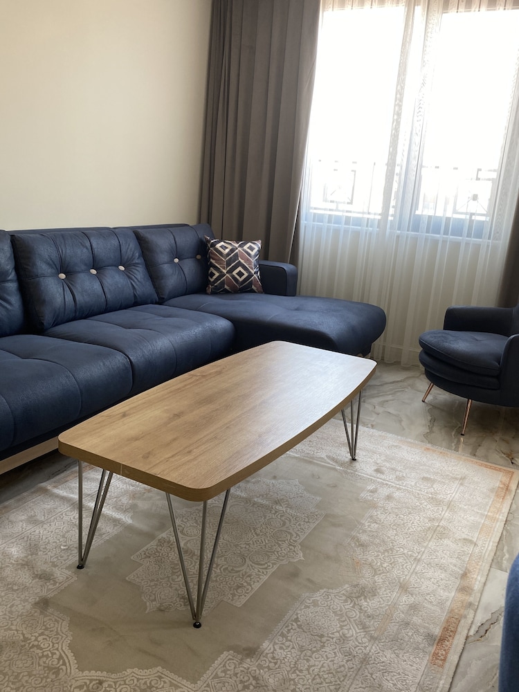 Princely Suites 29/50
