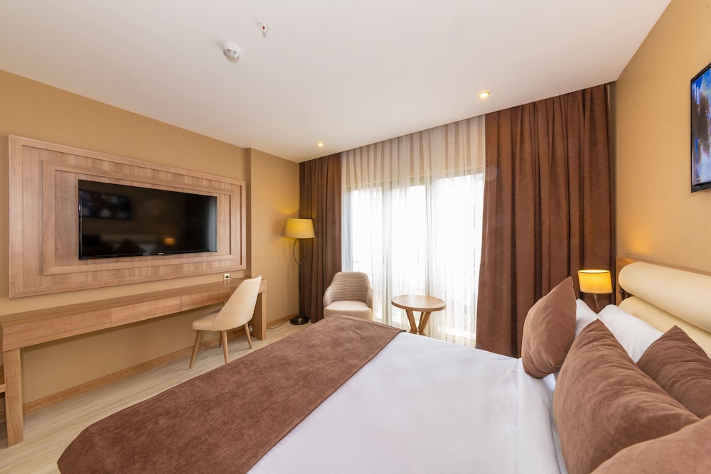 38 Hotel 15/64