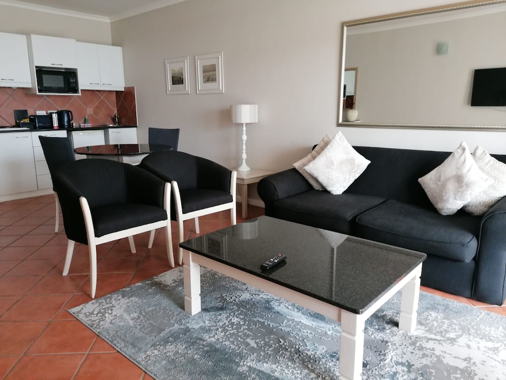 Cape Town Beachfront Apartments At Leisure Bay 41/50