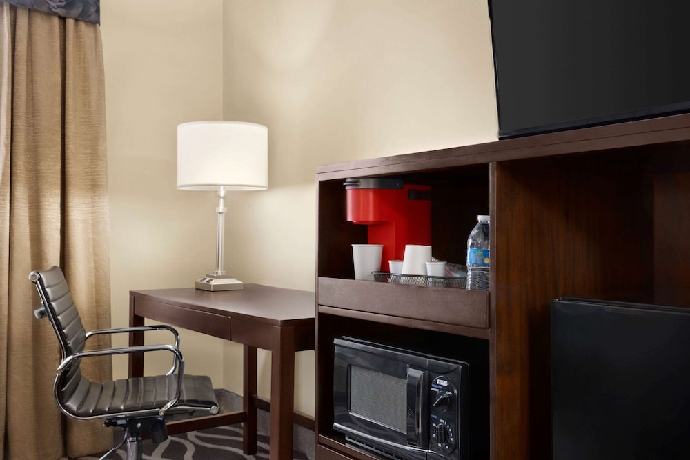 IBAN Dallas Park Central Hotel, Trademark by Wyndham 9/24