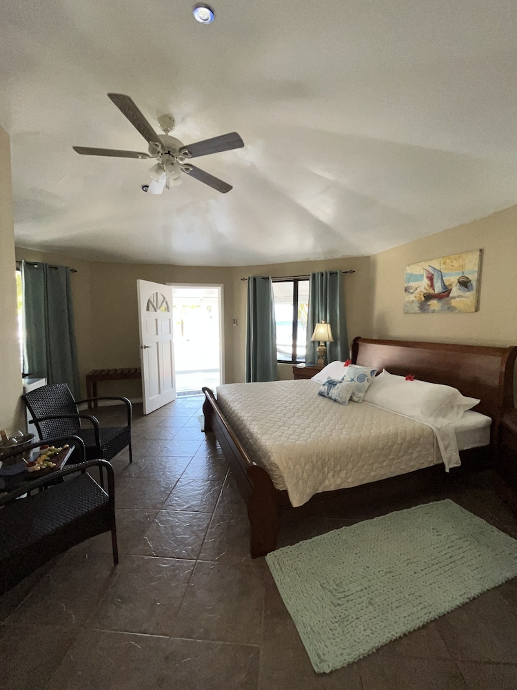 Blue Marlin Beach Resort 10/51