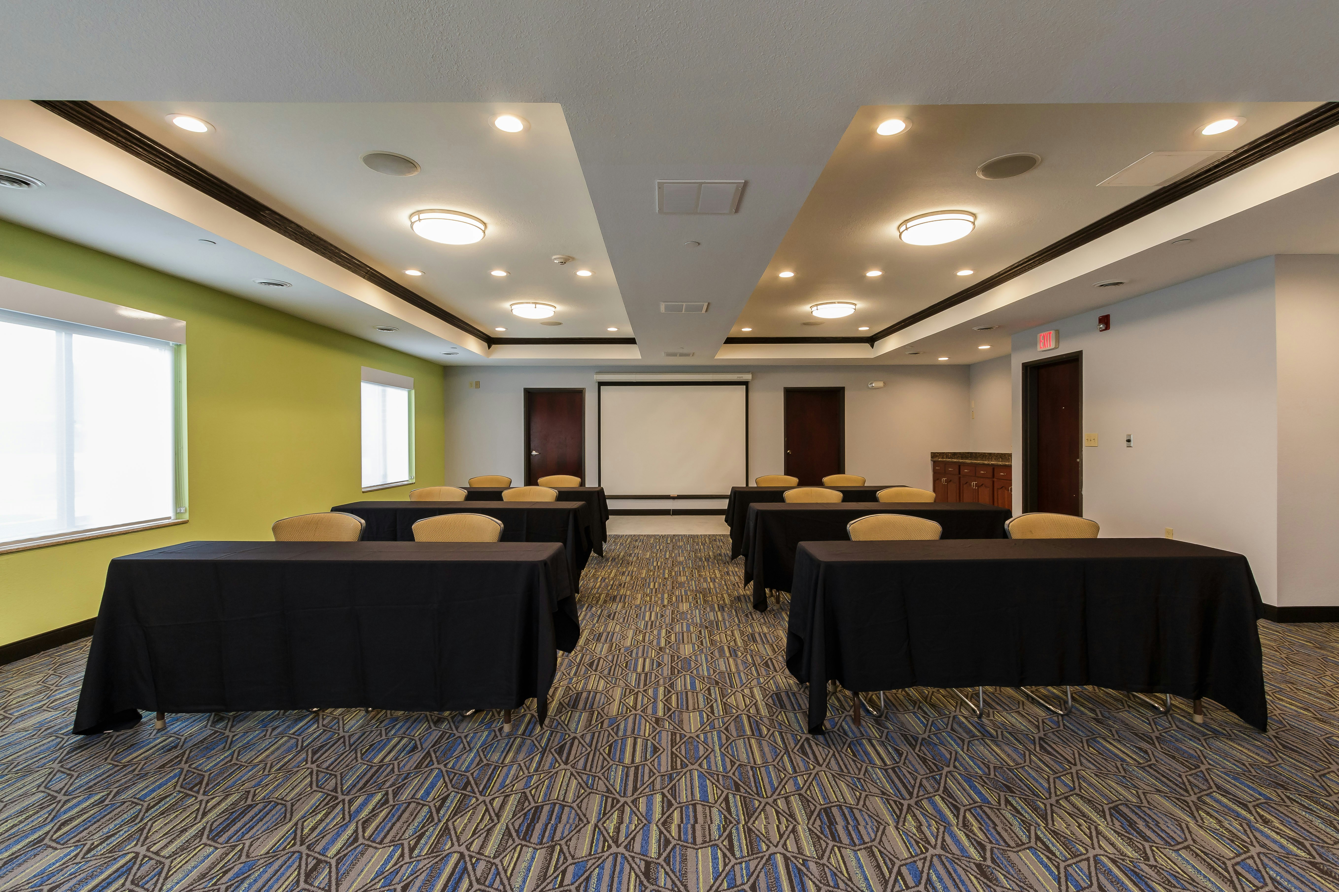 Holiday Inn Express Hotel & Suites South Bend 49/63