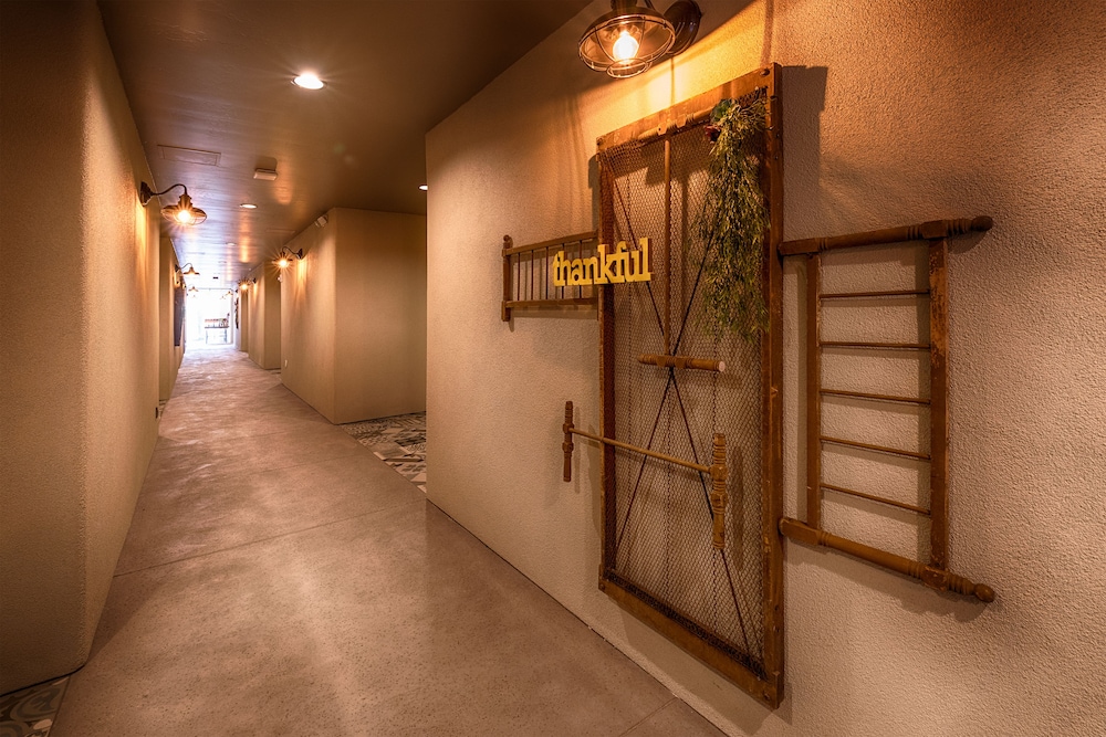 The Tavern Hotel 31/41
