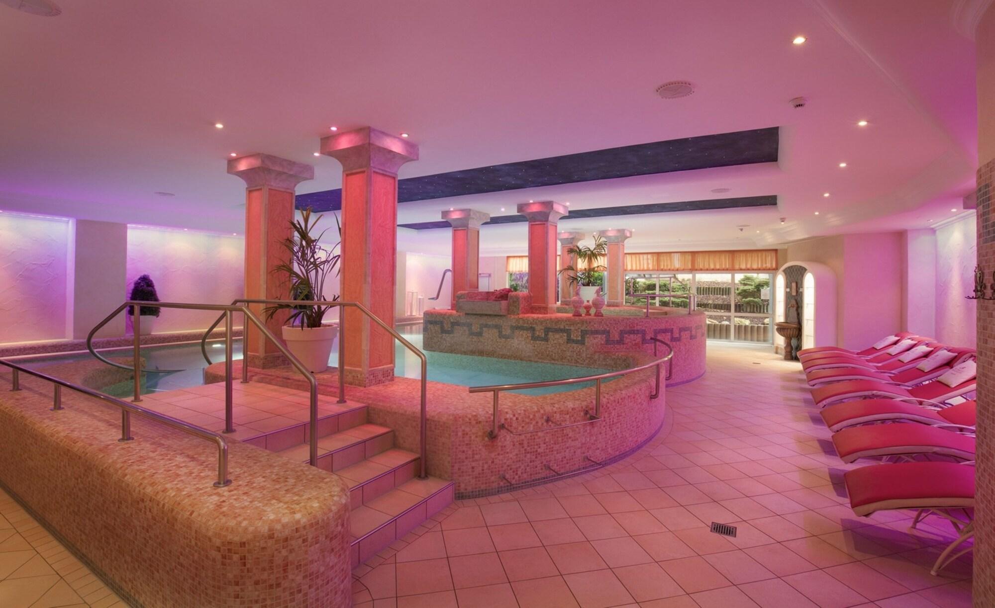 Hotel Schweizer Hof 24/50