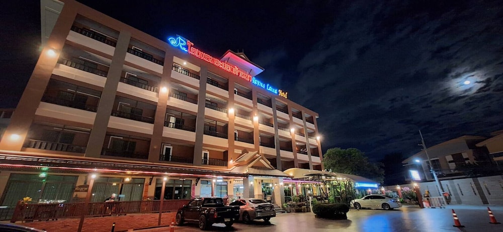 Rayong Lanna Hotel 5/56