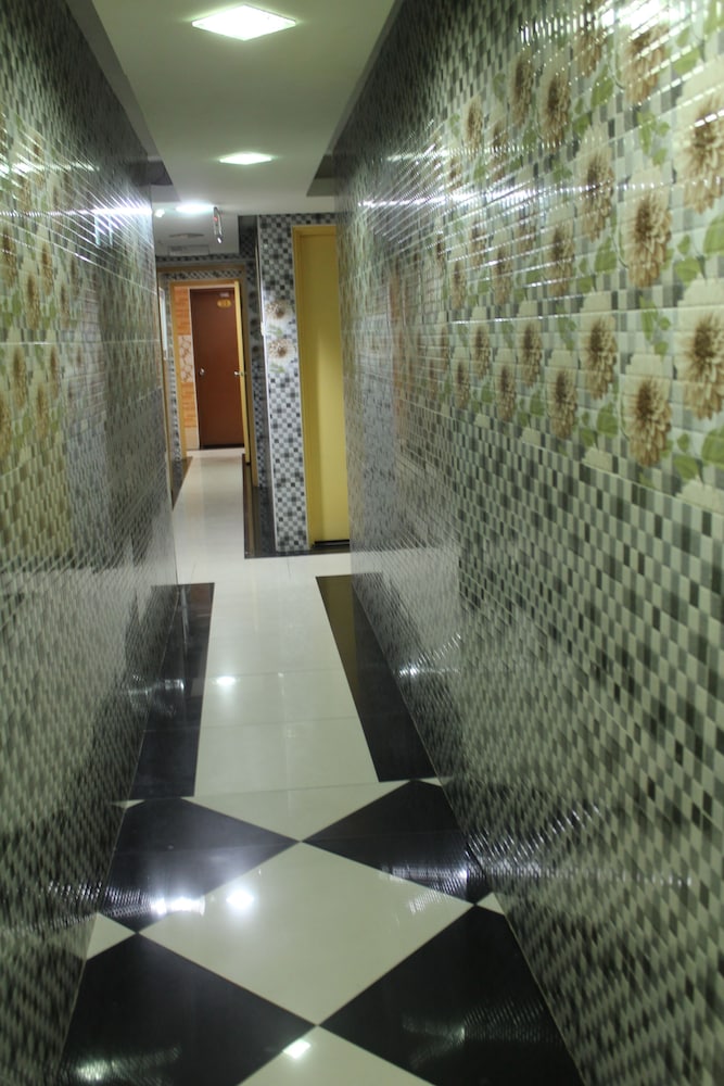 New Wave Hotel Melawati 44/50