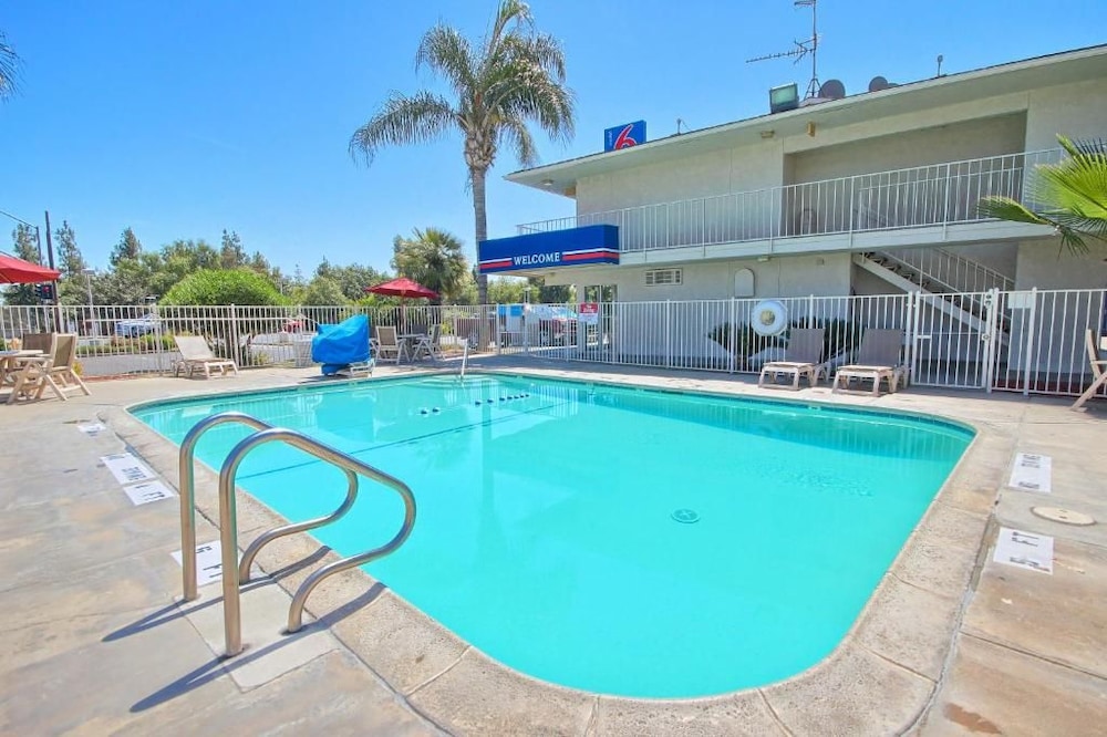 Motel6 Tulare, CA 38/60