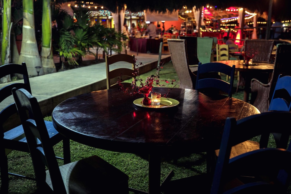 LAMANAI LANDINGS HOTEL AND MARINA 57/76
